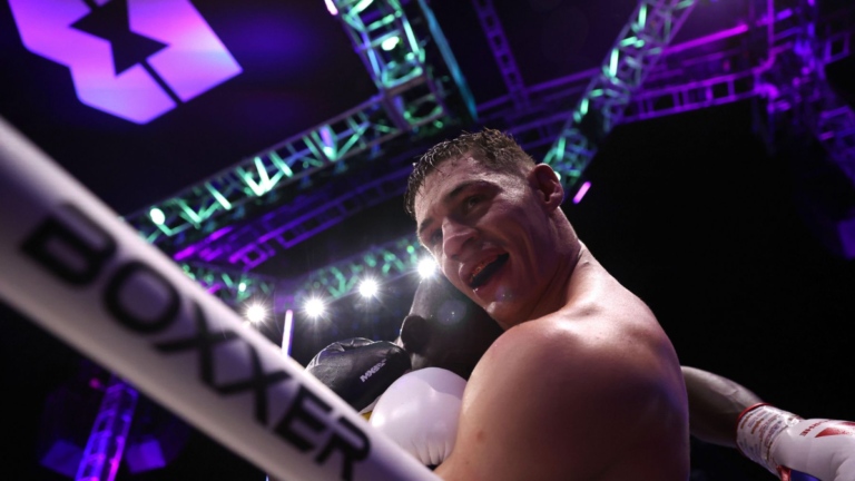 The Rise of a Champion – Chris Billam Smith’s Journey to Glory